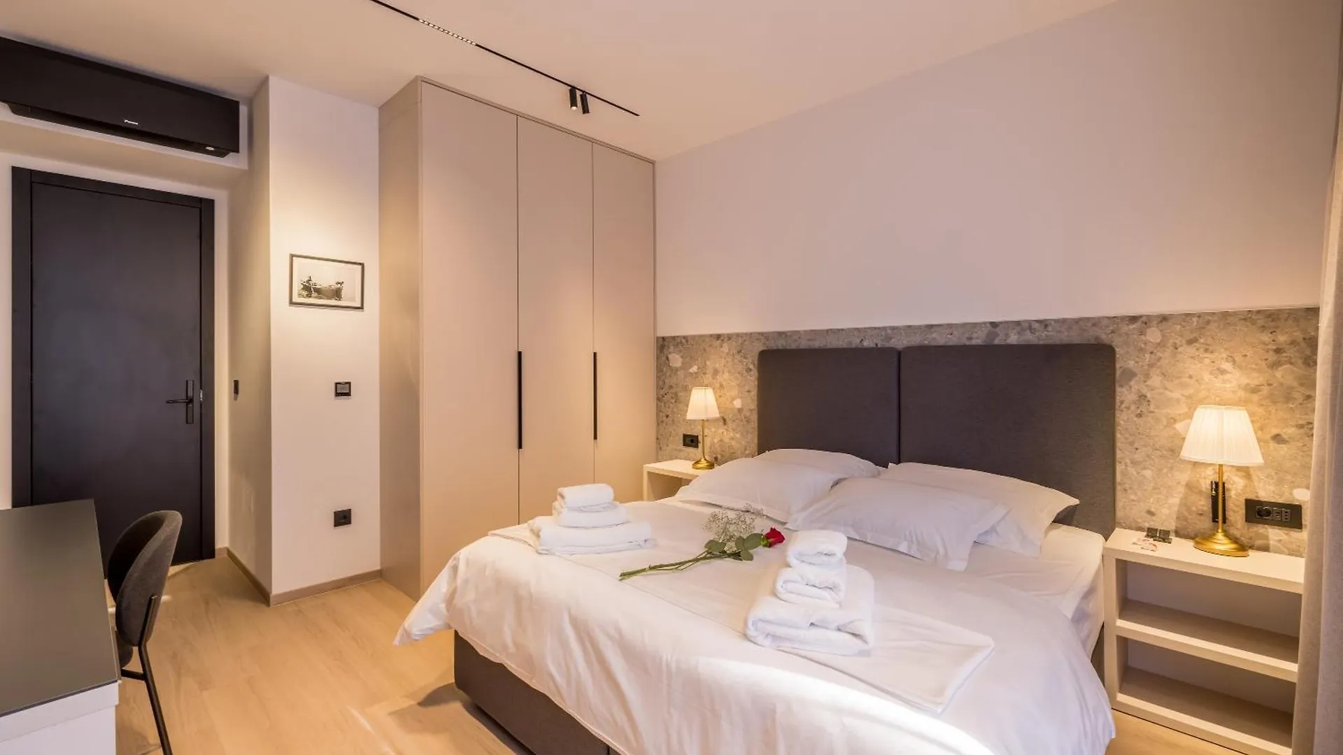 Riviera Suites Split 0*,