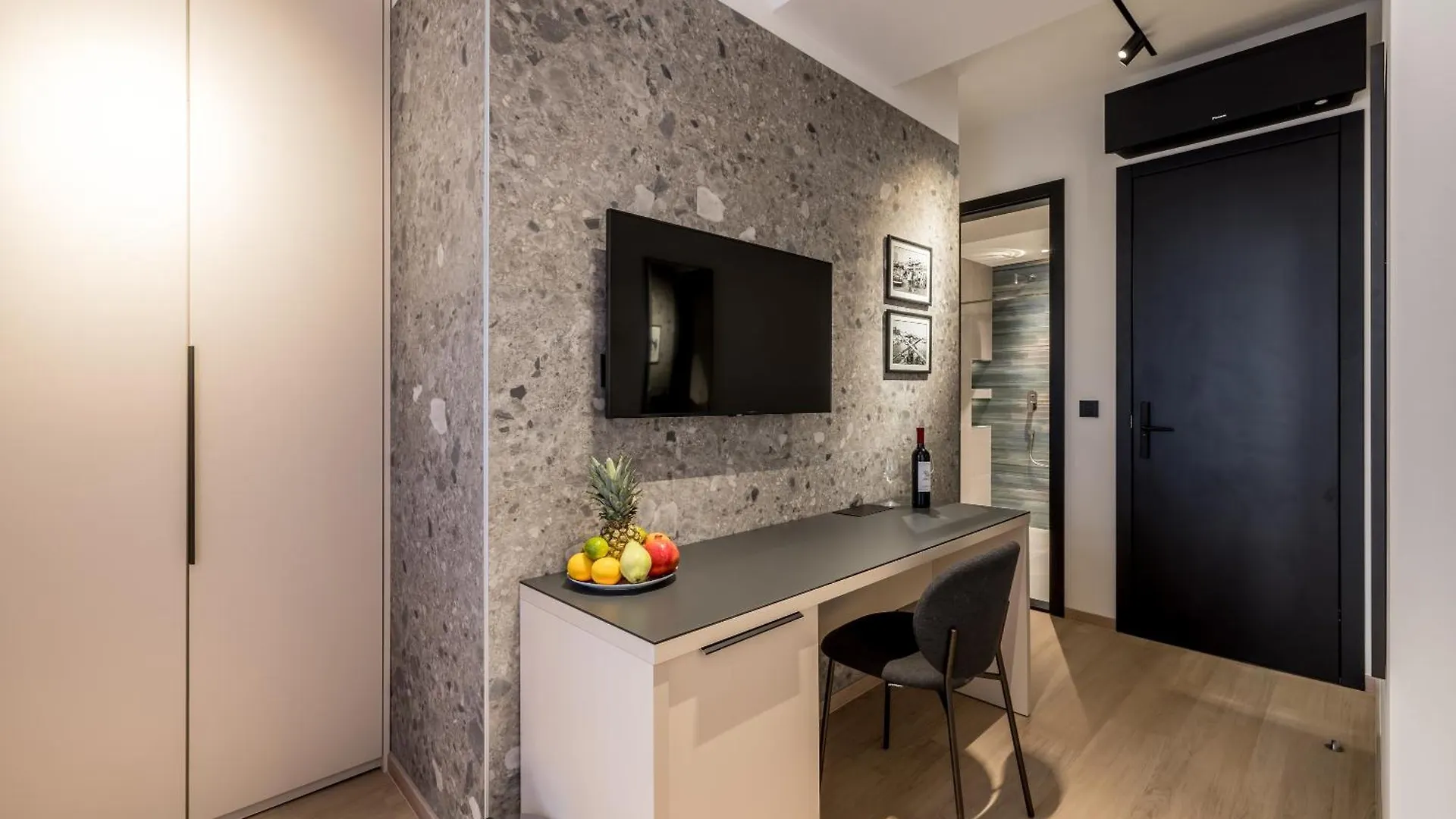 Riviera Suites Split Apartment
